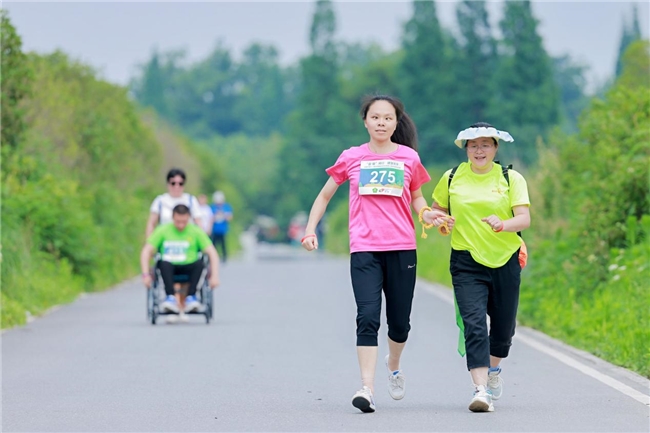 成都第十一届全民健身残疾人迷你马拉松精彩开赛