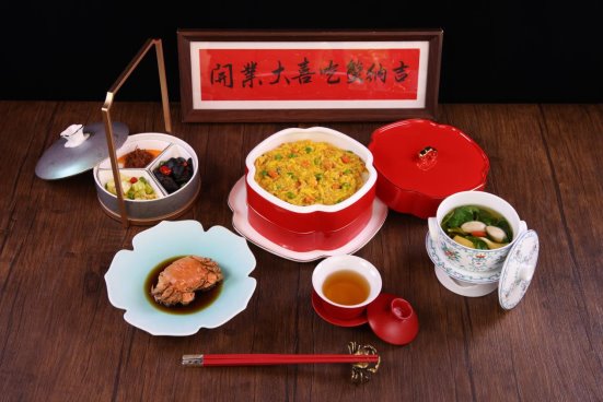 蟹太太蟹黄面淮海路新店盛大开业，引领美食风向