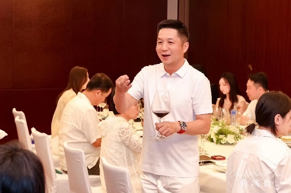 钓鸿韵葡萄酒新品发布，葡萄酒大师刘琳亲临讲解 