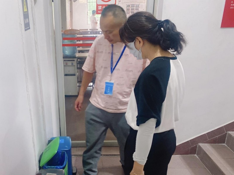 昌华街强化垃圾分类维护管养水平,提升分类投放点“硬实力”