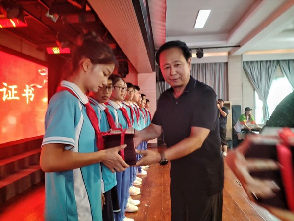 少年乘风起 未来皆可期——邯郸市丛台区实验小学举行2024届毕业典礼