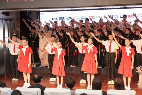 少年乘风起 未来皆可期——邯郸市丛台区实验小学举行2024届毕业典礼