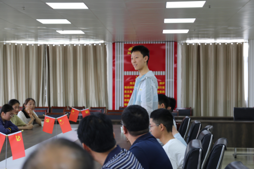 蒙城县三义路中学召开优秀学生座谈会 助力学生梦想启航