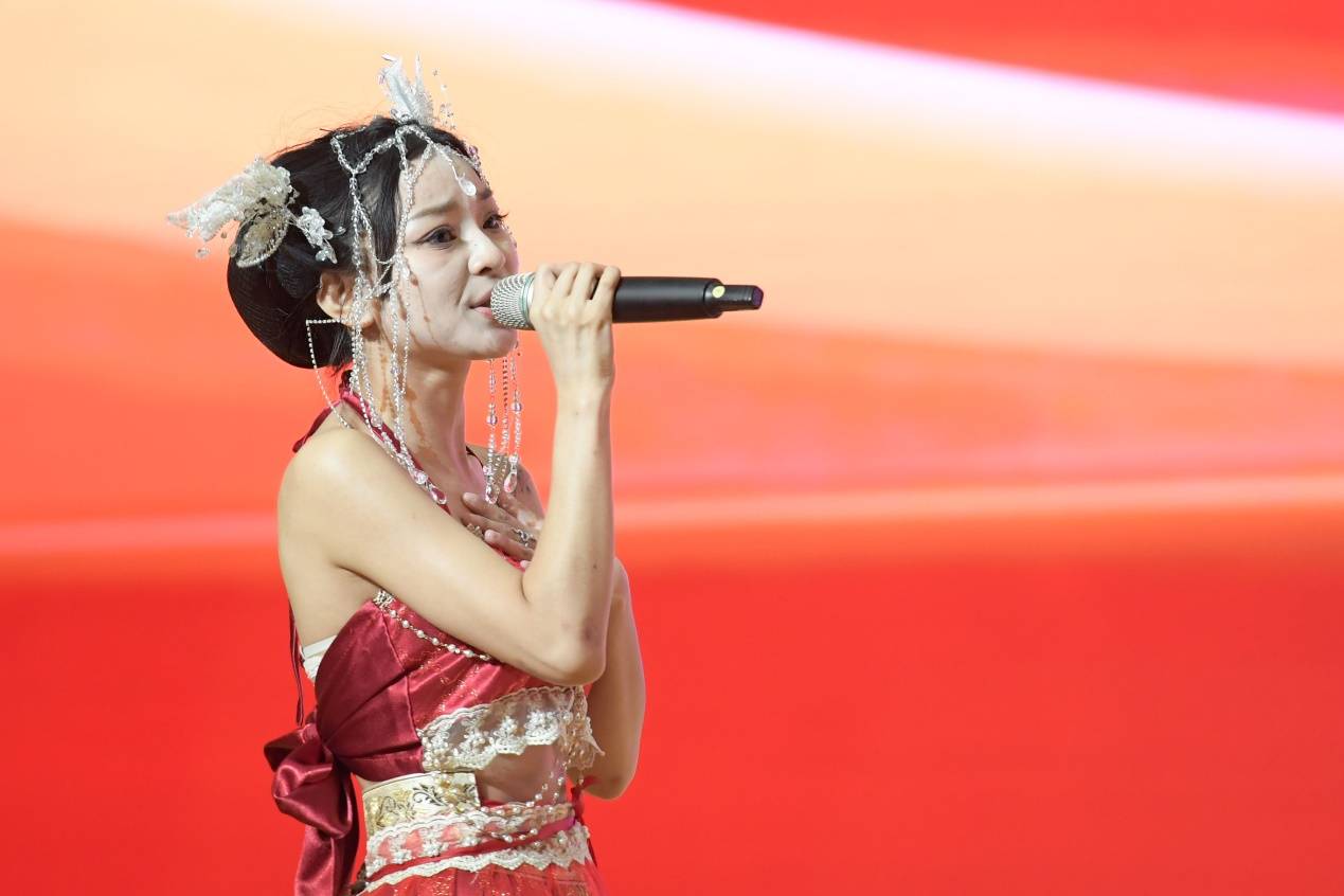婚礼大绣球·抛出正能量——婚礼中国大爱传递圆满落幕
