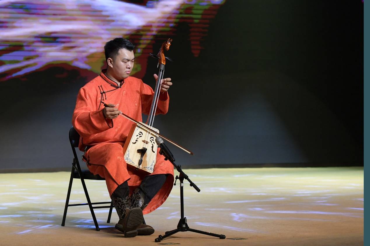 婚礼大绣球·抛出正能量——婚礼中国大爱传递圆满落幕