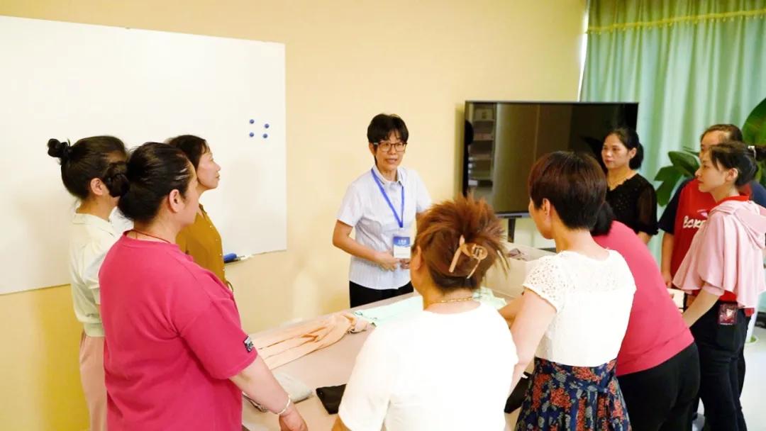 福州市海峡家政服务中心暨女王智慧公司新址正式揭牌