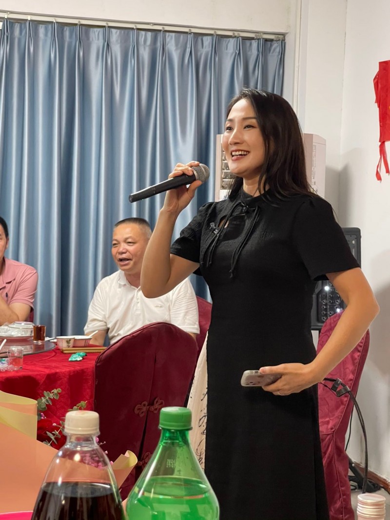 荣获2023年度广东省优秀音乐家称号的李晓茜女士