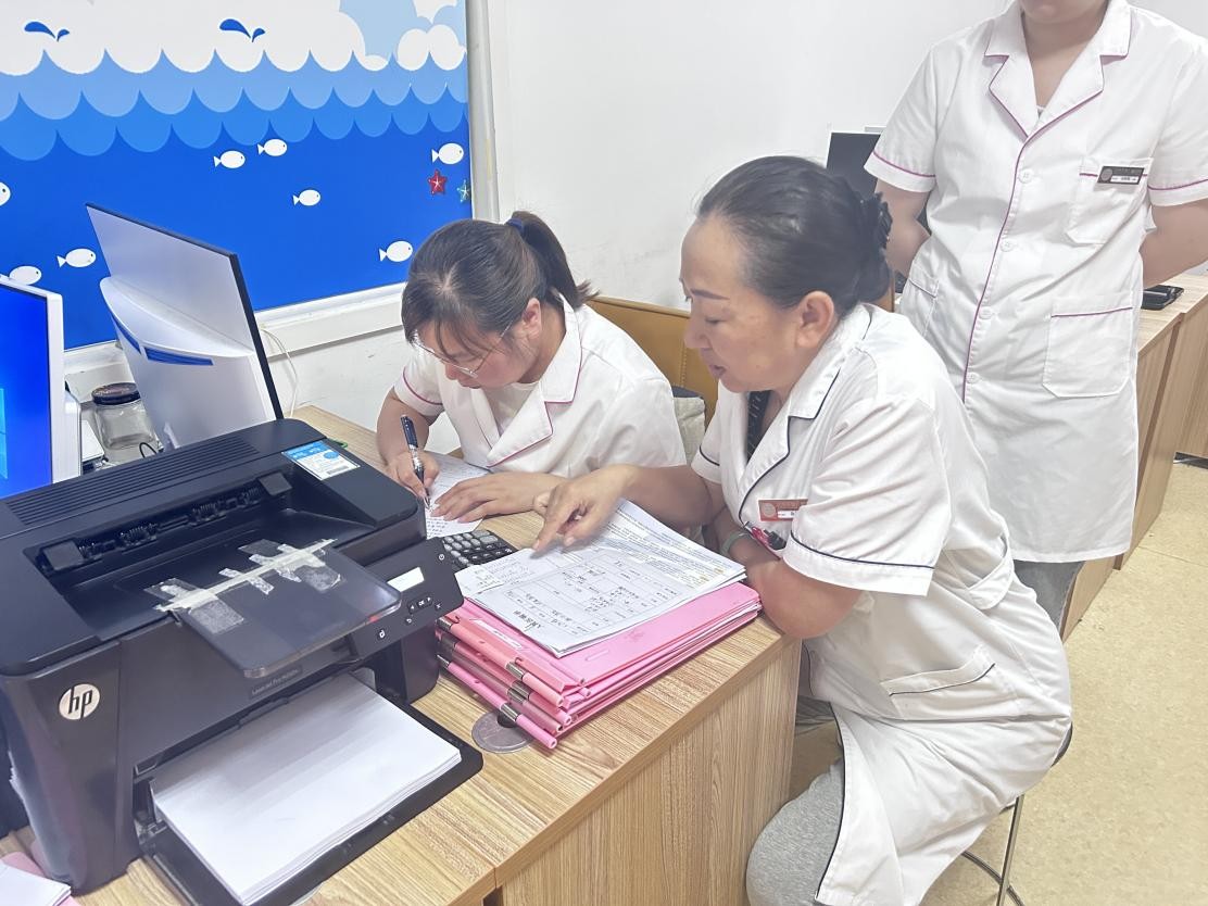 11岁女孩陷入情绪障碍,情绪奔溃自伤,陈青主任与徐静主任携手为患儿制定个性化治疗方案!