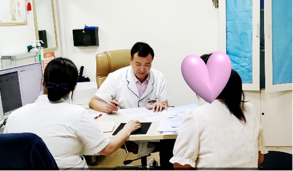 11岁女孩陷入情绪障碍,情绪奔溃自伤,陈青主任与徐静主任携手为患儿制定个性化治疗方案!