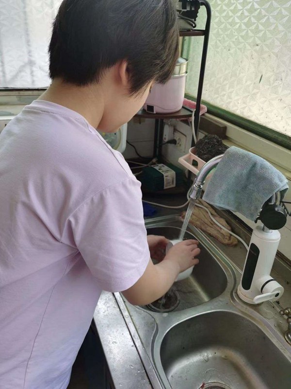 快乐暑假，健康成长——邯郸市丛台区展览路小学学生暑期家务劳动实践活动