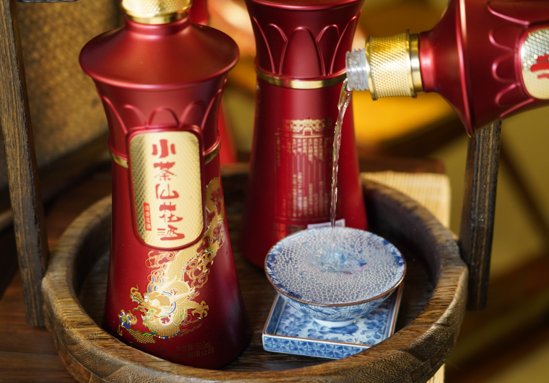 小荼仙荼薇酒：破茧成蝶，香飘全国