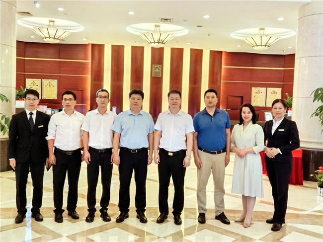 动动省集团与白海豚国际酒店签订战略合作，共绘高端服务业新蓝图