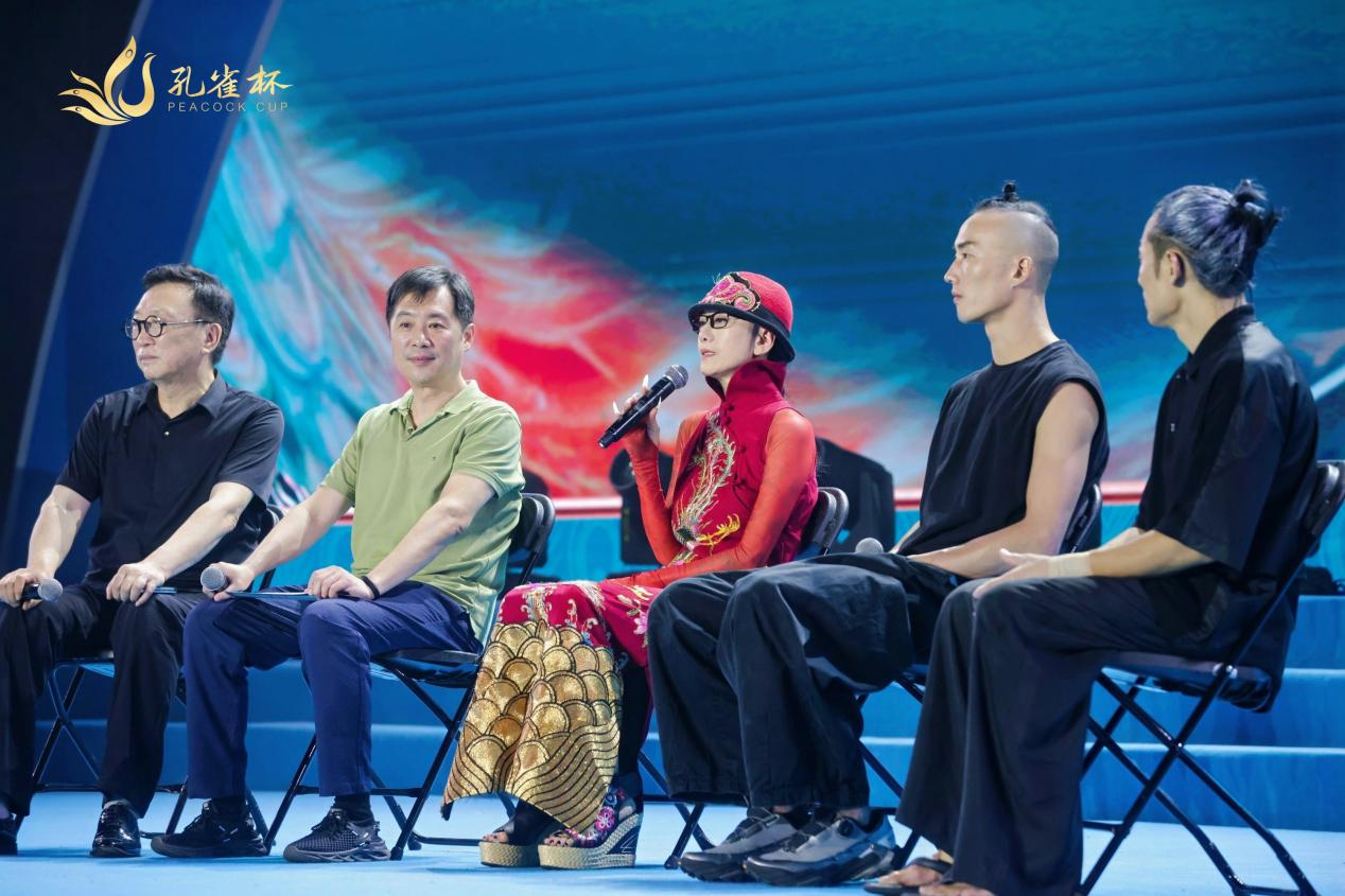 万物并秀，逐梦启程：首届孔雀杯青少年舞蹈艺术嘉年华圆满落幕