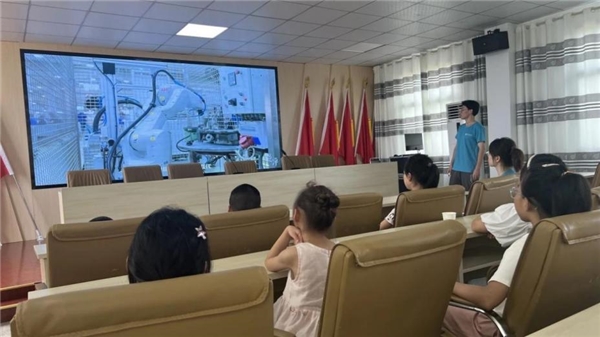 “谱写科技助农新篇章,奏响农文旅融合主旋律”