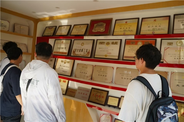 厚植青春匠心，争做大国工匠