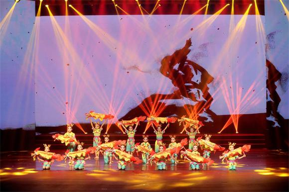 优秀节目同台展演，成渝德眉资少年用青春和热爱“点燃”盛夏