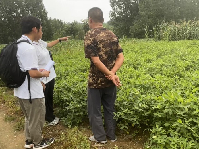 让青春在田间地头上闪耀！