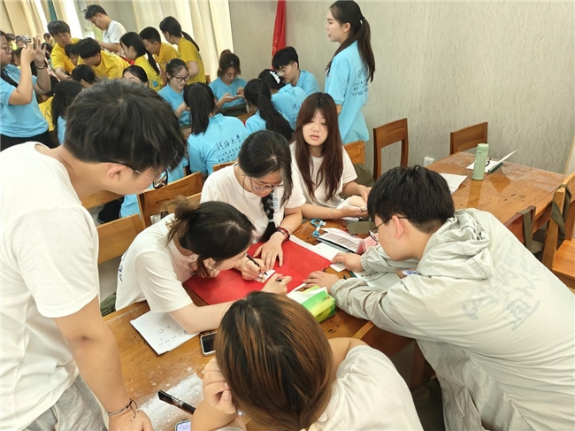 红心探寻革命路 数字井冈青年行