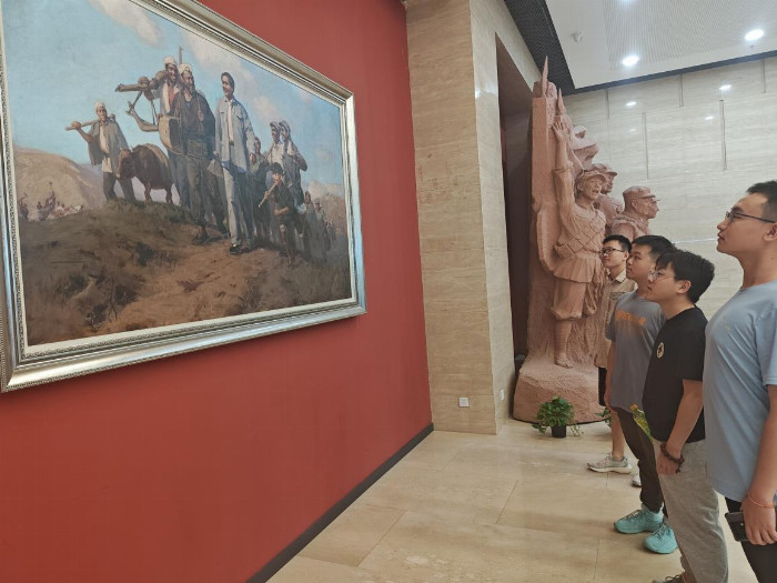 追寻红色足迹,传承延安精神