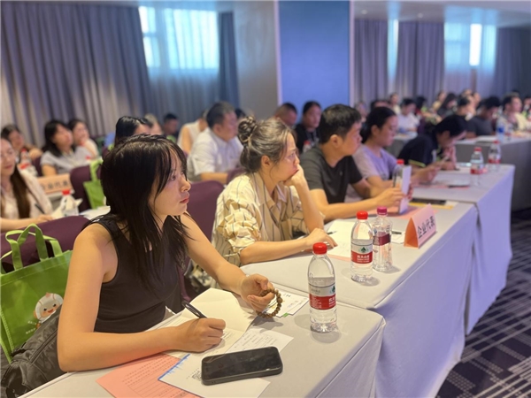 成都市龙泉驿区:深化工伤预防 为企业保驾护航