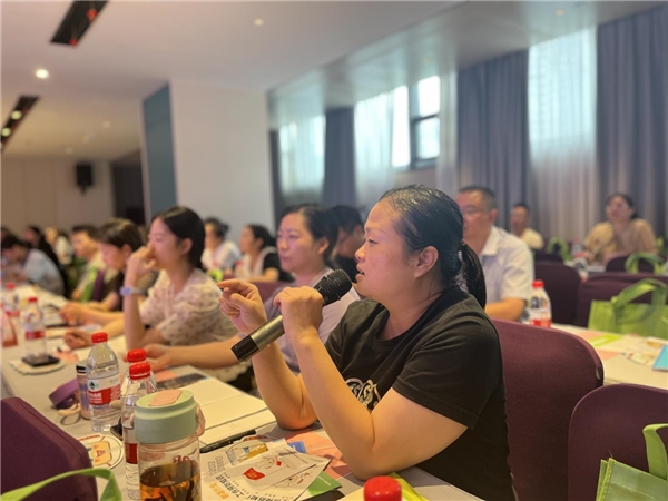 成都市龙泉驿区:深化工伤预防 为企业保驾护航
