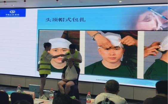 成都市龙泉驿区:深化工伤预防 为企业保驾护航
