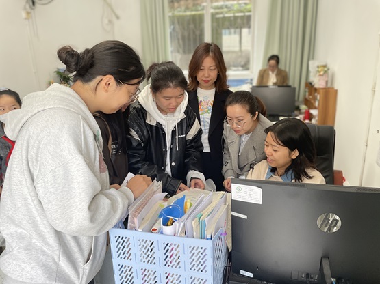 以课会友促交流，听评互鉴共成长