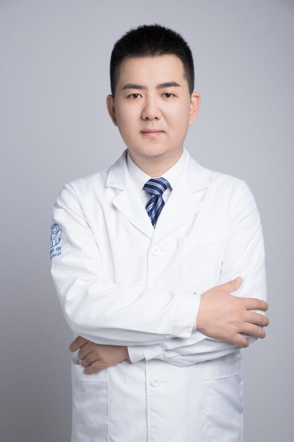 瑞派宠物医生 | 培育眼科先锋，守护萌宠“视”界