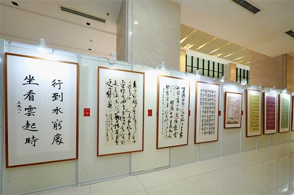 青羊区、崇州市庆祝中华人民共和国成立75周年视觉艺术佳作展开展