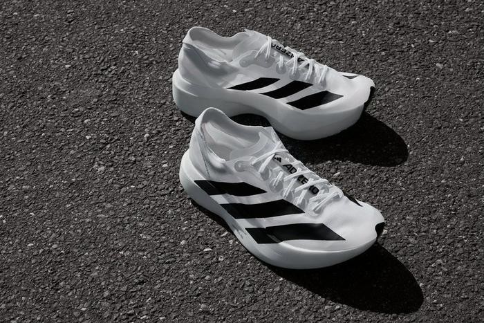 破纪录成瘾，阿迪达斯ADIZERO ADIOS PRO EVO 1杀疯了！