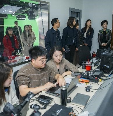 苏州市工业园区文招中心到中视方大（北京）国际文化传播有限公司开展调研活动
