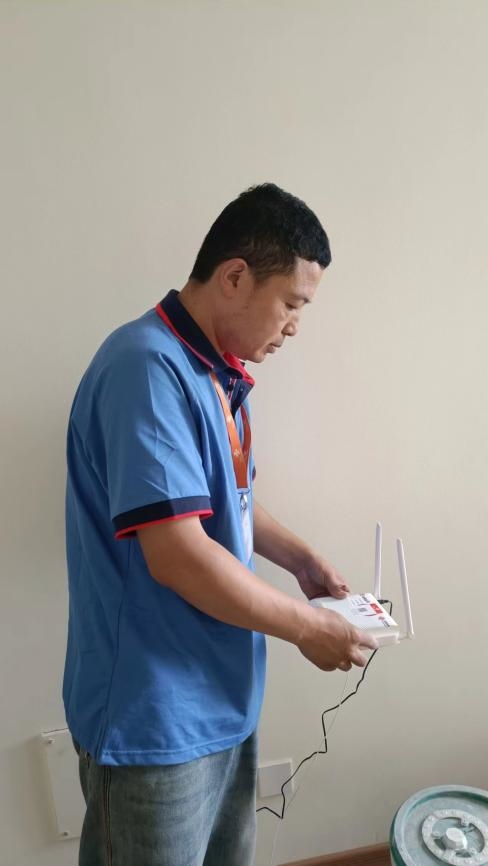 【联通好服务 用心为客户】以专业与爱心点亮万家灯火