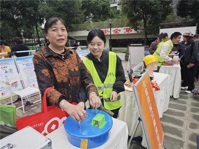 河南水利与环境职业学院两支社会实践团队入选全国重点团队和省级重点团队