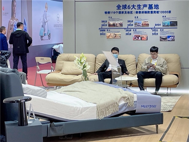 进博会进行时，MLILY梦百合智能睡眠引关注