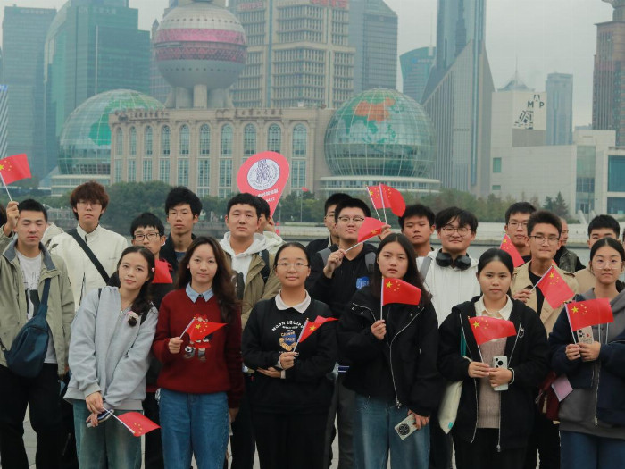 上海电力大学经济与管理学院能源服务工程2024402班红色研学活动圆满举行