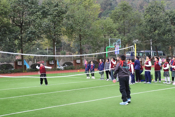 彭州市白鹿小学举行第十六届冬季综合运动会