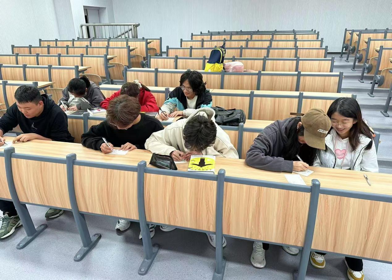 河海大学材料科学与工程学院学生会“情暖童心,与爱同行” 公益主题活动