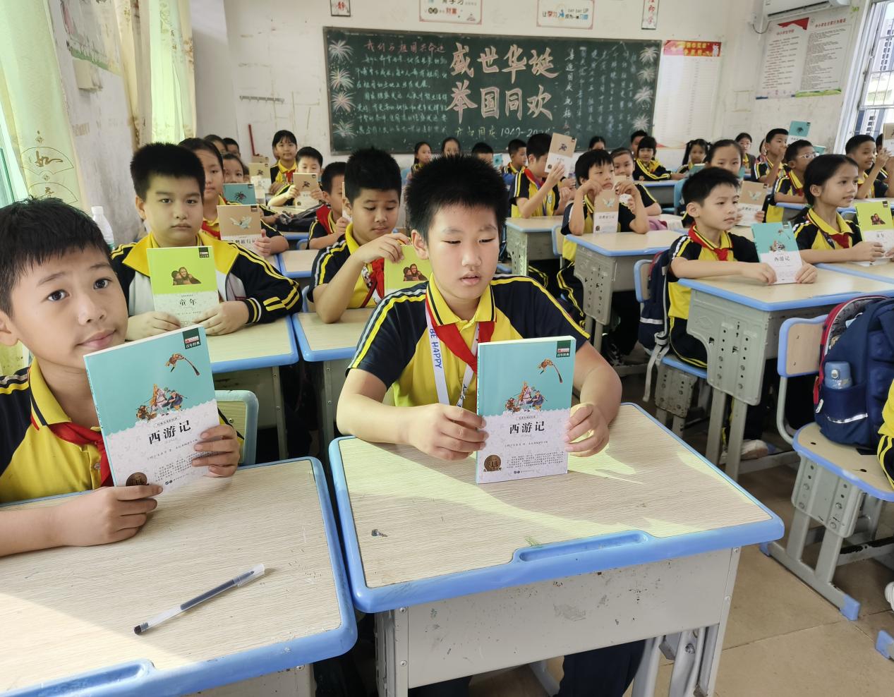 “心语筑梦，书海泛舟”公益主题活动圆满结束