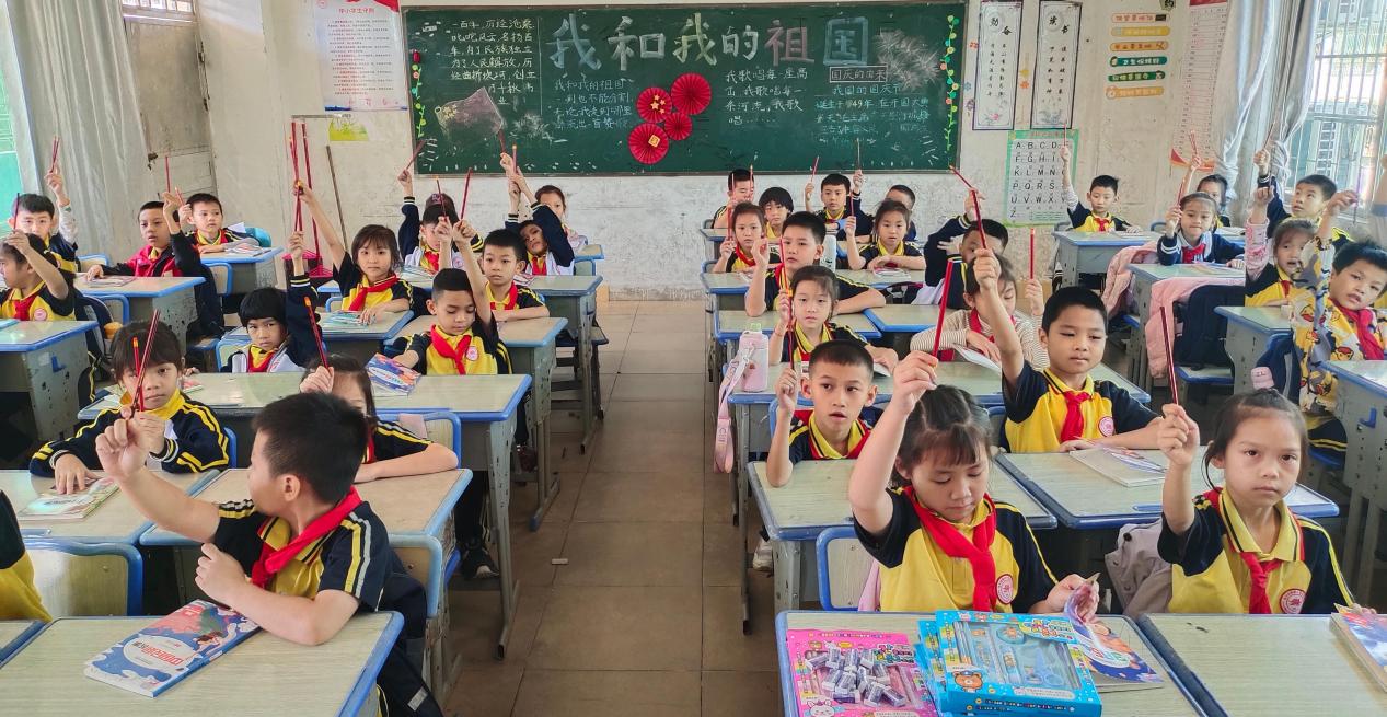 “心语筑梦，书海泛舟”公益主题活动圆满结束