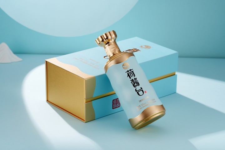 荷酱台：新年拼好运、赢好酒
