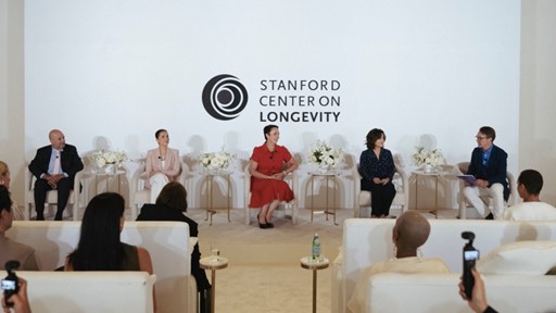 雅诗兰黛白金「逆龄[1]科技研讨会」引航启幕  携手世界顶尖学府 开启肌肤长寿科学新纪元