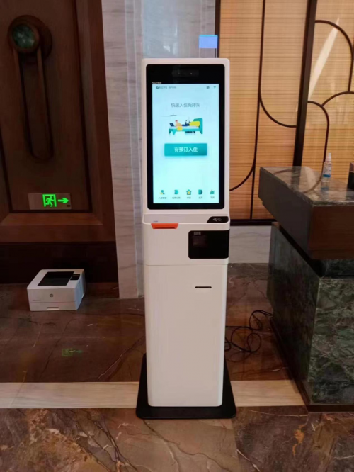 鹿马酒店自助机:个性化体验、高效运营与成本控制的完美结合