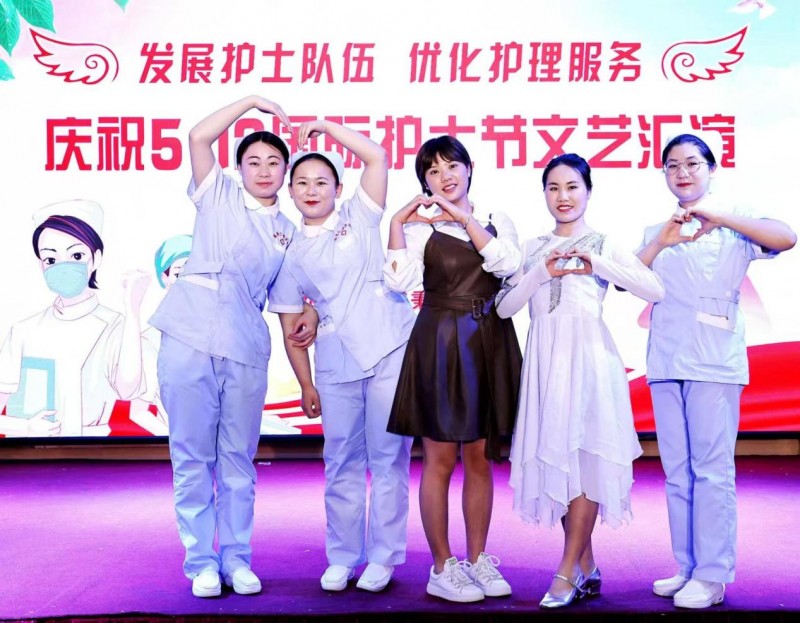 仁心惠民创二级 暖心升级启新篇 ——施秉仁康医院晋升二级综合医院 百万投入强基础、千万温情铸医魂　
