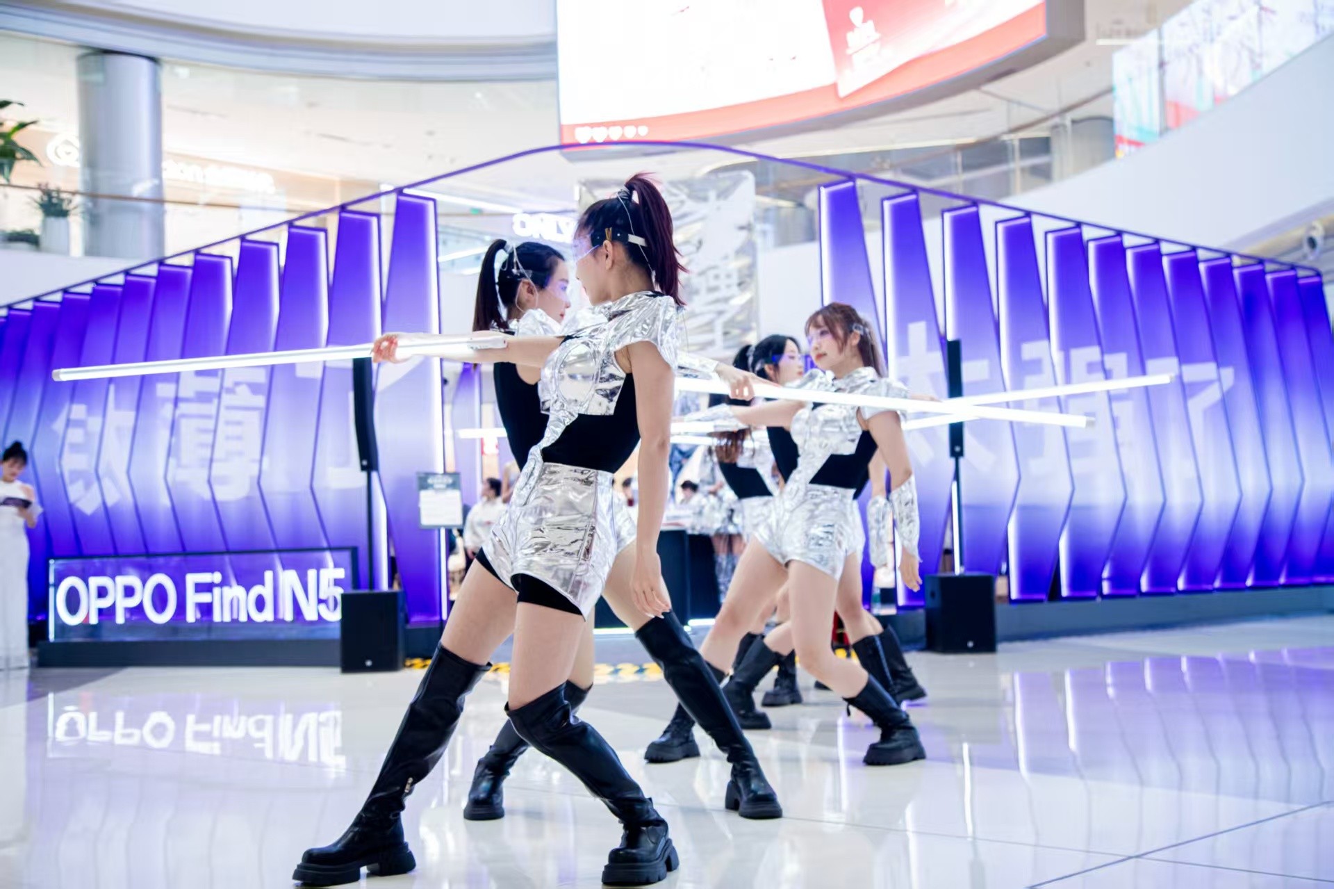 OPPO Find N5长沙快闪活动：以「轻薄很有派」点亮湖湘新美学