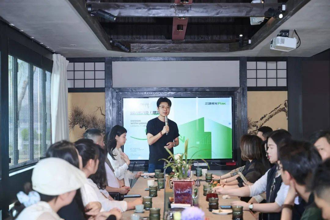 武汉“城市说”:光影与樱花的浪漫之约,设计大咖共探城市赋能新思路