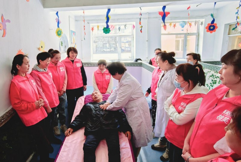 桃芙科技：银发产业创新先锋，构建智慧养老新生态