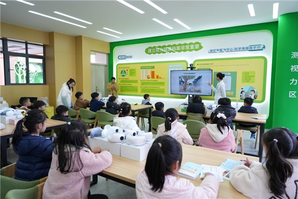 成都五丁小学携手普瑞眼科构建近视防控新模式，共筑坚实防线