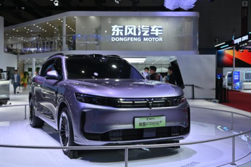 在转型跨越的路上，东风汽车致敬劳动礼赞青春