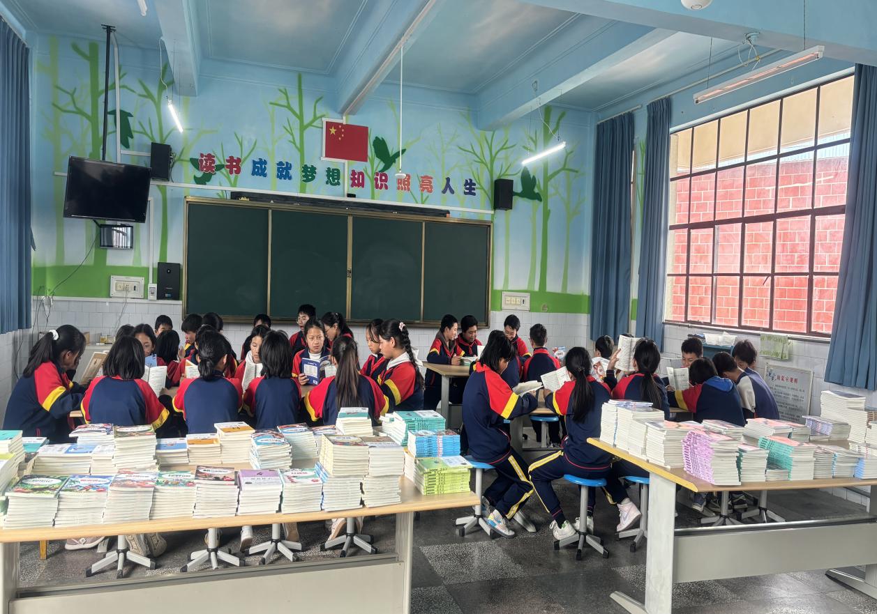 “环保画笔绘乡村,童伴成长向未来”校园公益主题活动圆满结束