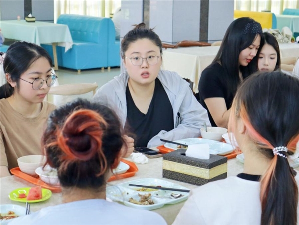 开盲盒拼饭搭子？浙江这所高校的师生互动太会玩